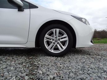 Toyota Corolla 1.8 VVT-h Icon CVT Euro 6 (s/s) 5dr