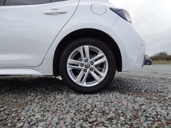 Toyota Corolla 1.8 VVT-h Icon CVT Euro 6 (s/s) 5dr