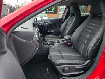 Mercedes-Benz GLA 1.6 GLA180 Urban Edition 7G-DCT Euro 6 (s/s) 5dr