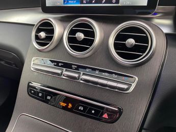 Mercedes-Benz GLC 2.0 GLC300de 13.5kWh AMG Line (Premium Plus) Coupe G-Tronic+ 4MA