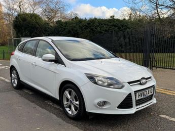 Ford Focus 1.6 Zetec Powershift Euro 5 5dr