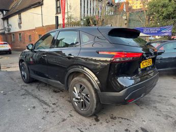 Nissan Qashqai 1.3 DIG-T MHEV Acenta Premium XTRON Euro 6 (s/s) 5dr