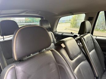 Volvo XC90 2.4 D5 Executive Geartronic 4WD Euro 5 5dr