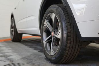 Jaguar E-PACE 2.0 D204 MHEV R-Dynamic SE Auto AWD Euro 6 (s/s) 5dr