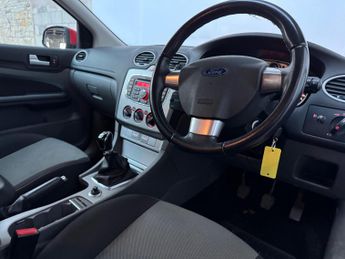 Ford Focus 1.6 Zetec 5dr