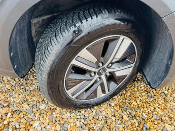 Kia Niro 1.6 GDi 2 DCT Euro 6 (s/s) 5dr