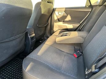 Toyota Auris 1.8 VVT-h Icon+ Touring Sports CVT Euro 5 (s/s) 5dr