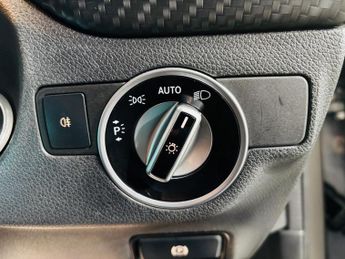 Mercedes-Benz A Class 2.1 A200d AMG Line (Premium) 7G-DCT Euro 6 (s/s) 5dr