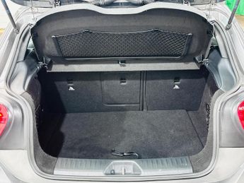 Mercedes-Benz A Class 2.1 A200d AMG Line (Premium) 7G-DCT Euro 6 (s/s) 5dr