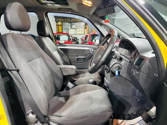 Vauxhall Meriva 1.6i 16v Design Easytronic 5dr (a/c)