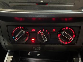 SEAT Arona 1.0 TSI SE DSG Euro 6 (s/s) 5dr