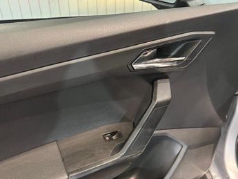 SEAT Arona 1.0 TSI SE DSG Euro 6 (s/s) 5dr