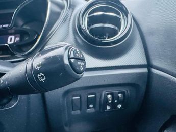 Renault Captur 1.2 TCe ENERGY Signature Nav Auto Euro 6 (s/s) 5dr