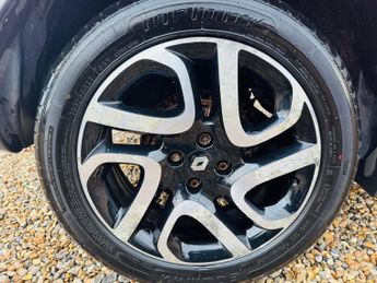 Renault Captur 1.2 TCe ENERGY Signature Nav Auto Euro 6 (s/s) 5dr