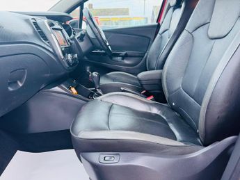 Renault Captur 1.2 TCe ENERGY Signature Nav Auto Euro 6 (s/s) 5dr