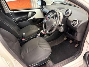 Peugeot 107 1.0 12V Allure Euro 5 5dr