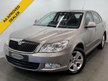 Skoda Octavia 1.4 TSI Elegance Hatchback 5dr Petrol DSG Euro 5 (122 ps) 12 MON