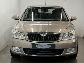 SKODA OCTAVIA 1.4 TSI Elegance Hatchback 5dr Petrol DSG Euro 5 (122 ps) 12 MON