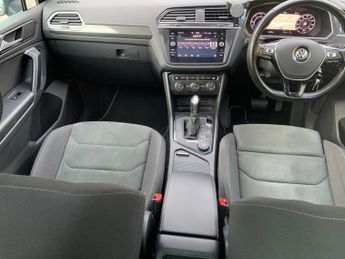 Volkswagen Tiguan 2.0 TDI SEL DSG 4Motion Euro 6 (s/s) 5dr