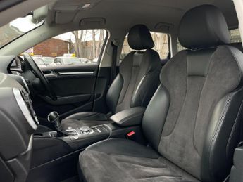 Audi A3 1.4 TFSI e-tron Sportback e-S Tronic Euro 6 5dr 8.8kWh