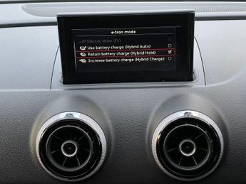 Audi A3 1.4 TFSI e-tron Sportback e-S Tronic Euro 6 5dr 8.8kWh