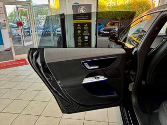 Mercedes-Benz EQE EQE 300 89kWh AMG Line (Premium) Auto 4dr