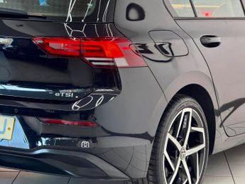 Volkswagen Golf 1.5 eTSI MHEV Life DSG Euro 6 (s/s) 5dr