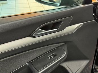 Volkswagen Golf 1.5 eTSI MHEV Life DSG Euro 6 (s/s) 5dr