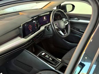 Volkswagen Golf 1.5 eTSI MHEV Life DSG Euro 6 (s/s) 5dr