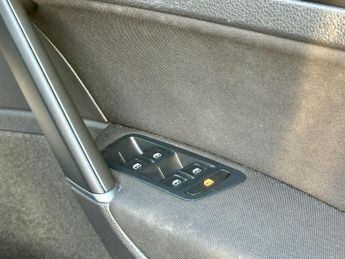 Volkswagen Golf 1.6 TDI SE Nav DSG Euro 6 (s/s) 5dr