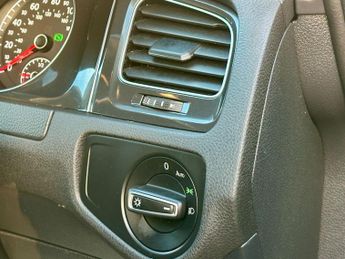 Volkswagen Golf 1.6 TDI SE Nav DSG Euro 6 (s/s) 5dr