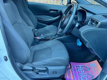 Toyota Corolla 1.8 VVT-h Design CVT Euro 6 (s/s) 5dr