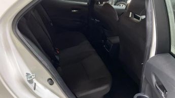 Toyota Corolla 1.8 VVT-h Design CVT Euro 6 (s/s) 5dr