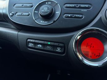 Honda Jazz 1.4 i-VTEC ES Plus CVT Euro 5 5dr