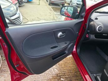 Nissan Note 1.6 16V Tekna Auto Euro 5 5dr