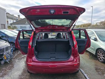 Nissan Note 1.6 16V Tekna Auto Euro 5 5dr