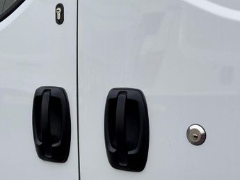 Iveco Daily 2.3D HPI 14V 35S 3520 HiMatic MWB H2 Euro 6 (s/s) 5dr