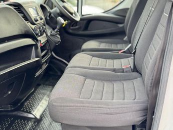 Iveco Daily 2.3D HPI 14V 35S 3520 HiMatic MWB H2 Euro 6 (s/s) 5dr