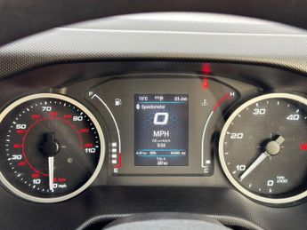 Iveco Daily 2.3D HPI 14V 35S 3520 HiMatic MWB H2 Euro 6 (s/s) 5dr