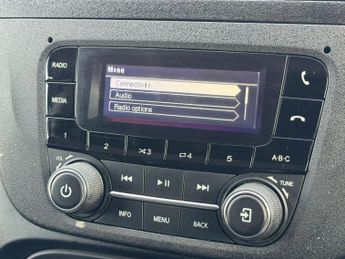 Iveco Daily 2.3D HPI 14V 35S 3520 HiMatic MWB H2 Euro 6 (s/s) 5dr