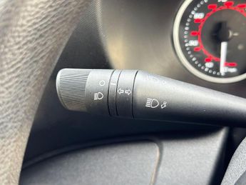 Iveco Daily 2.3D HPI 14V 35S 3520 HiMatic MWB H2 Euro 6 (s/s) 5dr