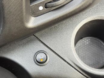 Iveco Daily 2.3D HPI 14V 35S 3520 HiMatic MWB H2 Euro 6 (s/s) 5dr