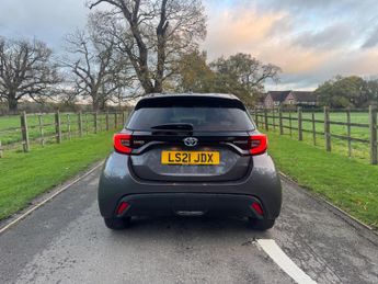 Toyota Yaris 1.5 VVT-h Design E-CVT Euro 6 (s/s) 5dr