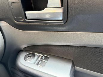 Ford Focus 1.6 Zetec 5dr