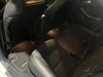 Mercedes-Benz CLA 1.6 CLA180 AMG Line Coupe 7G-DCT Euro 6 (s/s) 4dr