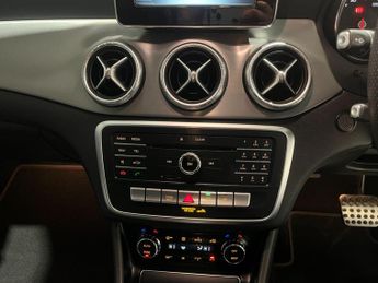 Mercedes-Benz CLA 1.6 CLA180 AMG Line Coupe 7G-DCT Euro 6 (s/s) 4dr