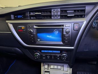 Toyota Auris 1.8 VVT-h Excel Touring Sports CVT Euro 5 (s/s) 5dr