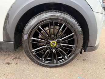 MINI Electric Hatch Cooper SE 32.6kWh Level 2 Auto 3dr