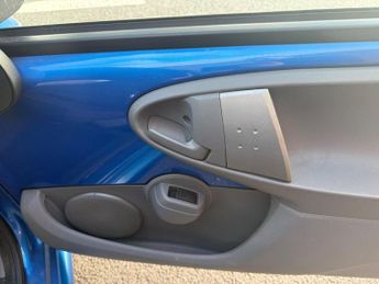 Toyota AYGO 1.0 VVT-i Blue Euro 4 3dr