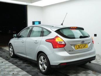 Ford Focus 1.6 Zetec Powershift Euro 5 5dr